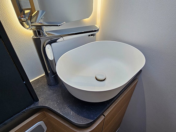 Adria Matrix 650 SL AC-bodel / Kamera / Truma 6E / Golvvärme / Facelift 15 of 29