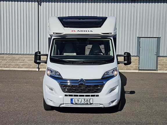 Adria Matrix 650 SL AC-bodel / Kamera / Truma 6E / Golvvärme / Facelift 2 of 29