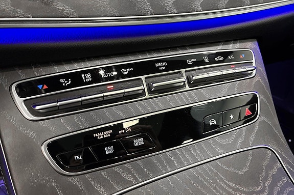 Mercedes-Benz E300 de 19 of 27