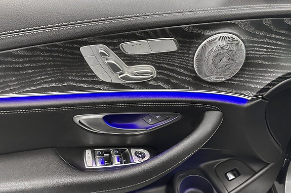 Mercedes-Benz E300 de 16 of 27