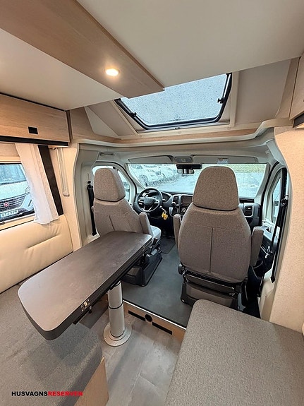 Pilote JOA 75 TB 13 of 27