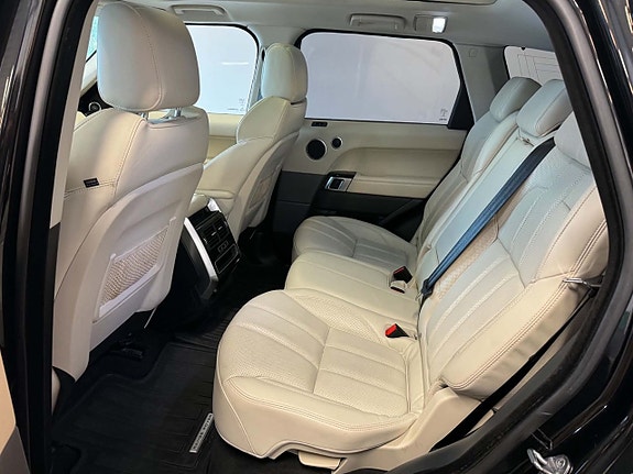 Land Rover Range Rover Sport 14 of 26