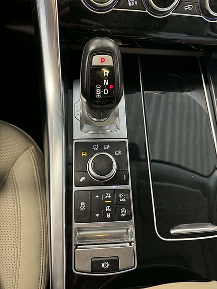 Land Rover Range Rover Sport 19 of 26