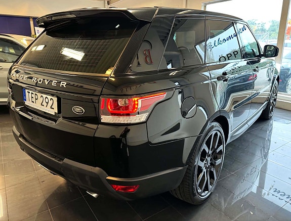 Land Rover Range Rover Sport 24 of 26