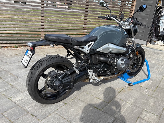 BMW R nineT Pure 7 of 14