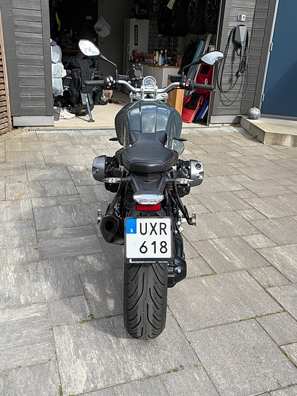 BMW R nineT Pure 11 of 14