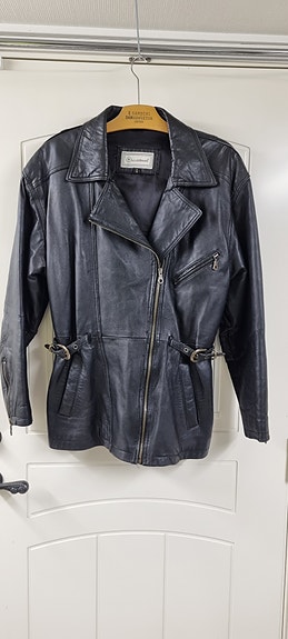 Product image 1 of 7
