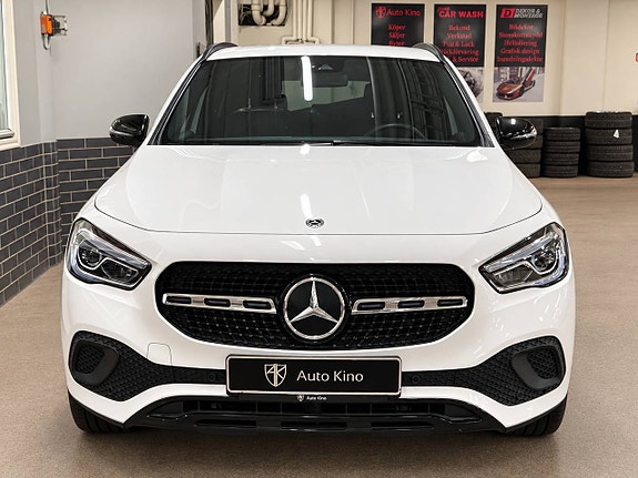 Mercedes-Benz GLA 200 5 of 12