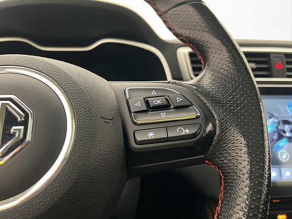 MG ZS 19 of 30