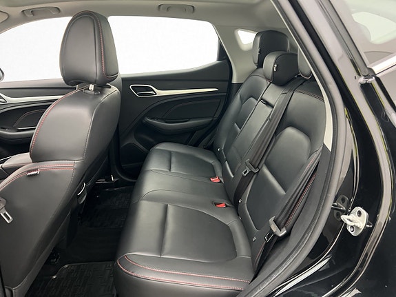 MG ZS 27 of 30