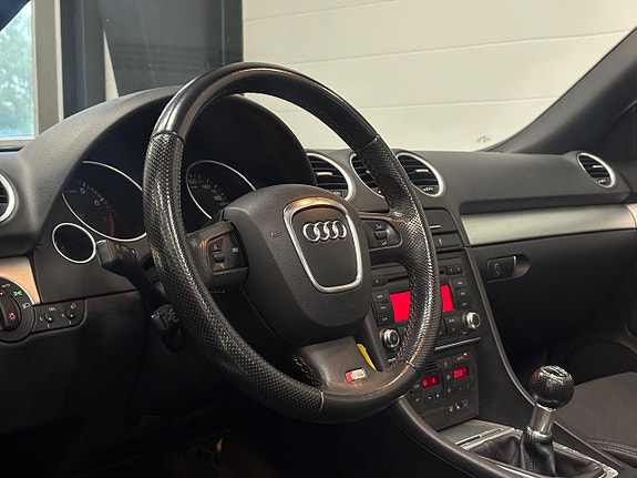 Audi A4 8 of 22
