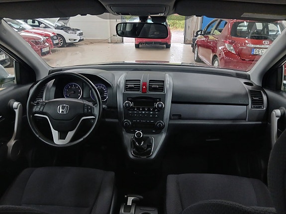 Honda CR-V 12 of 18