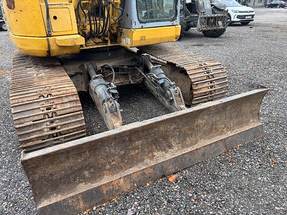 Komatsu PC 138 US 7 of 11