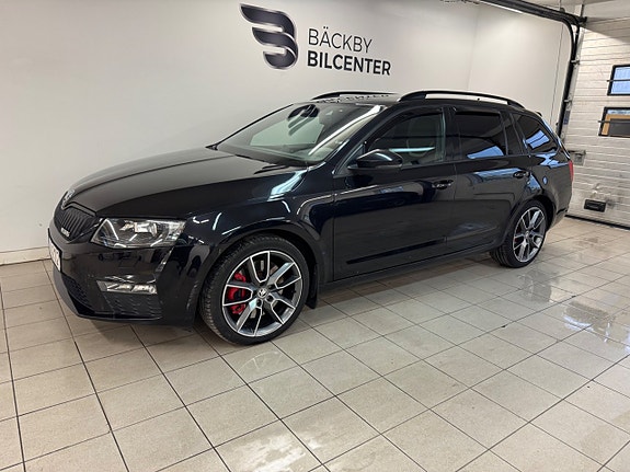 SKODA OCTAVIA RS 2.0 TDI 184ch DSG - CHAUFFAGE AUXILIAIRE - ATTELAGE - GPS - RÉGULATEUR ADAPTATIF - XÉNON