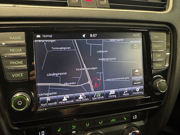 SKODA OCTAVIA RS 2.0 TDI 184ch DSG - CHAUFFAGE AUXILIAIRE - ATTELAGE - GPS - RÉGULATEUR ADAPTATIF - XÉNON