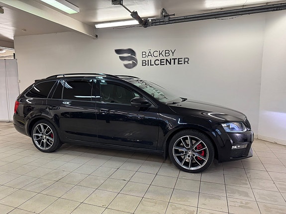 SKODA OCTAVIA RS 2.0 TDI 184ch DSG - CHAUFFAGE AUXILIAIRE - ATTELAGE - GPS - RÉGULATEUR ADAPTATIF - XÉNON