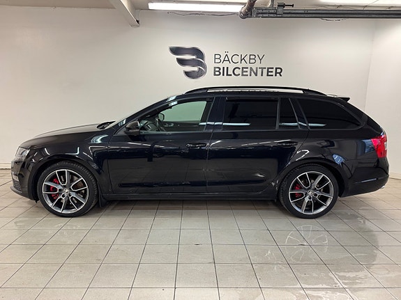 SKODA OCTAVIA RS 2.0 TDI 184ch DSG - CHAUFFAGE AUXILIAIRE - ATTELAGE - GPS - RÉGULATEUR ADAPTATIF - XÉNON