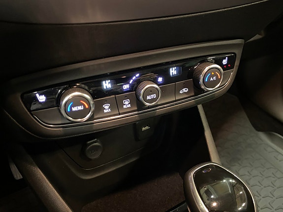 Opel Crossland X 12 of 17