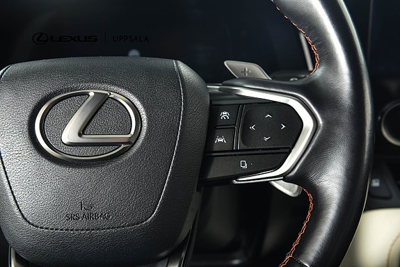 Lexus NX450h+ 15 of 24