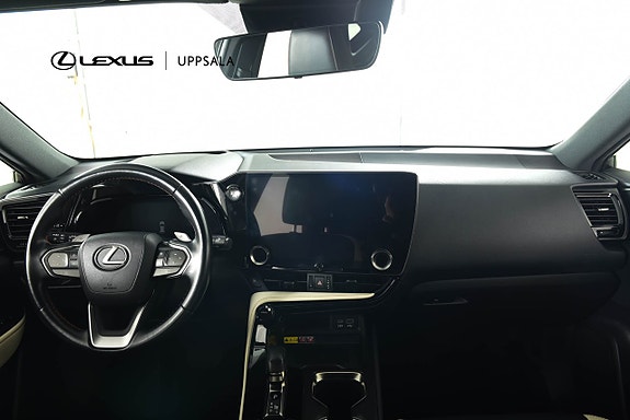 Lexus NX450h+ 8 of 24