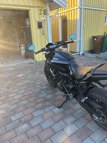 Yamaha MT-07 4 of 9