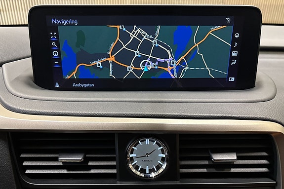 Lexus RX450h 10 of 14