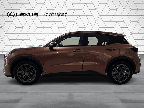Lexus LBX 5 of 18