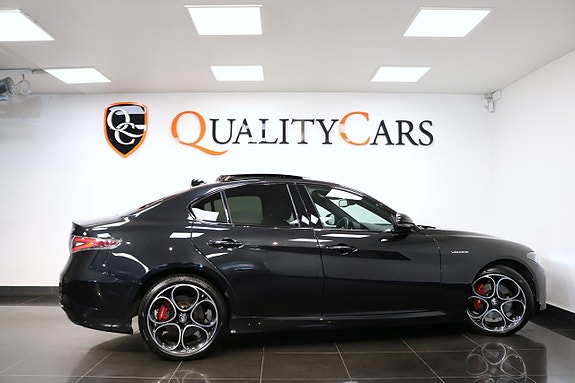 Alfa Romeo Giulia 4 of 25