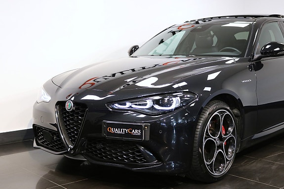 Alfa Romeo Giulia 21 of 25