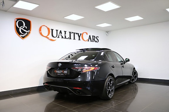 Alfa Romeo Giulia 3 of 25