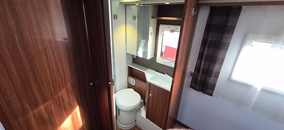 Adria Fiat Ducato  150 HK Multijet Scandinavian Edition Alde. Adria Coral Supreme S 690 SC OBS 980 MIL 1 ÄGARE 16 of 30
