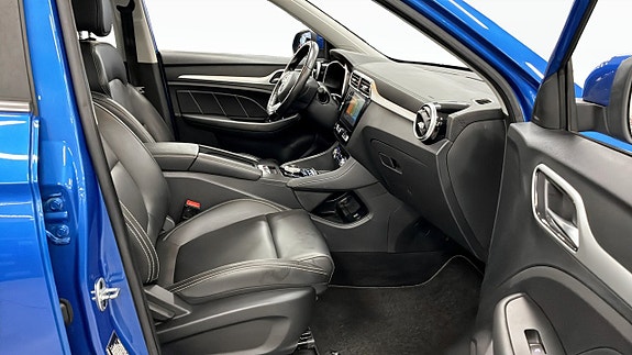 MG ZS 3 of 15