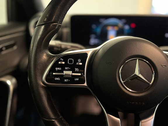 Mercedes-Benz A180 10 of 23