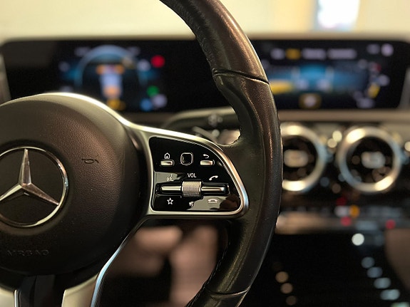 Mercedes-Benz A180 9 of 23