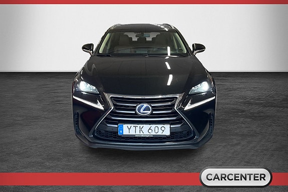 Lexus NX300h 2 of 17