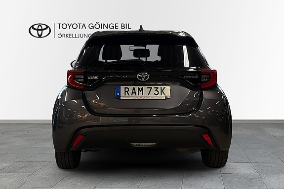 Toyota Yaris 5 of 11