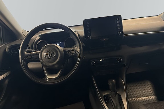 Toyota Yaris 9 of 11