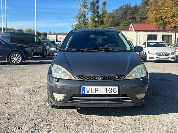 Ford Focus 2 of 16