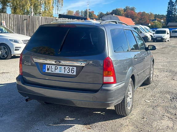 Ford Focus 6 of 16