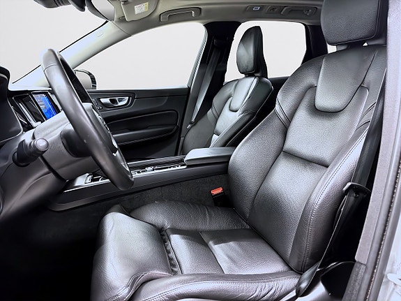 Volvo XC60 12 of 21
