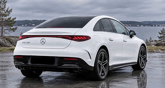 Mercedes-Benz EQE350 4 of 4