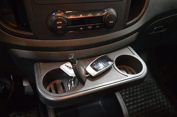 Mercedes-Benz Vito 119 14 of 17