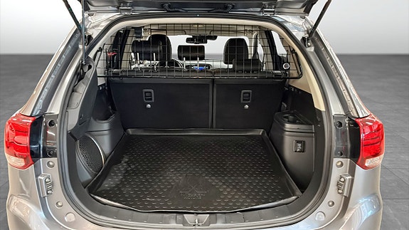 MITSUBISHI OUTLANDER PHEV 4X4 203ch - TOIT PANORAMIQUE - CAMÉRA 360° - CUIR - HAYON ÉLECTRIQUE - KEYLESS - ATTELAGE