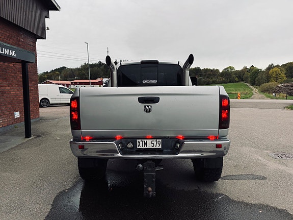 Dodge RAM 2500 4 of 19