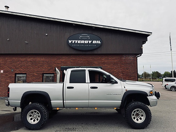Dodge RAM 2500 2 of 19