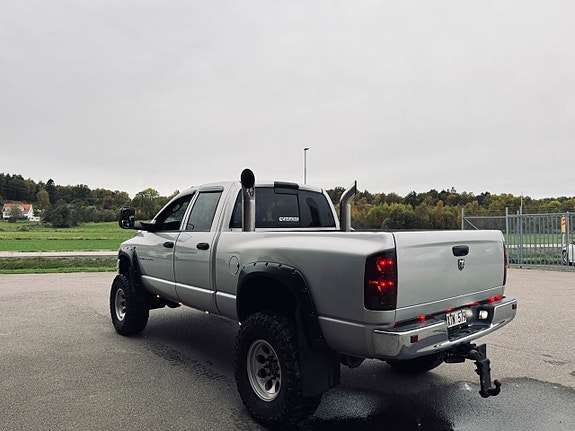 Dodge RAM 2500 5 of 19