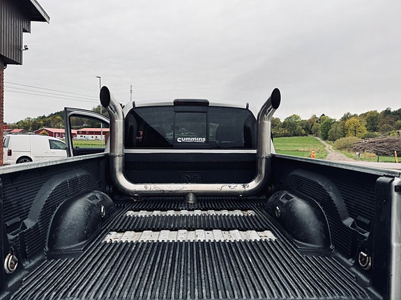 Dodge RAM 2500 8 of 19