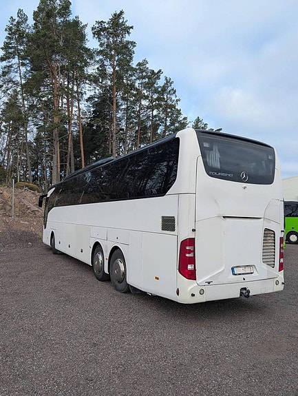 Mercedes Tourismo M 2 of 9