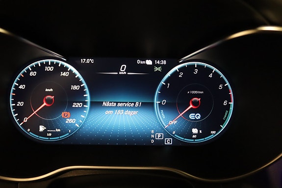 Mercedes-Benz GLC 300 de 14 of 19