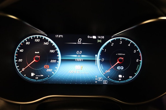 Mercedes-Benz GLC 300 de 13 of 19